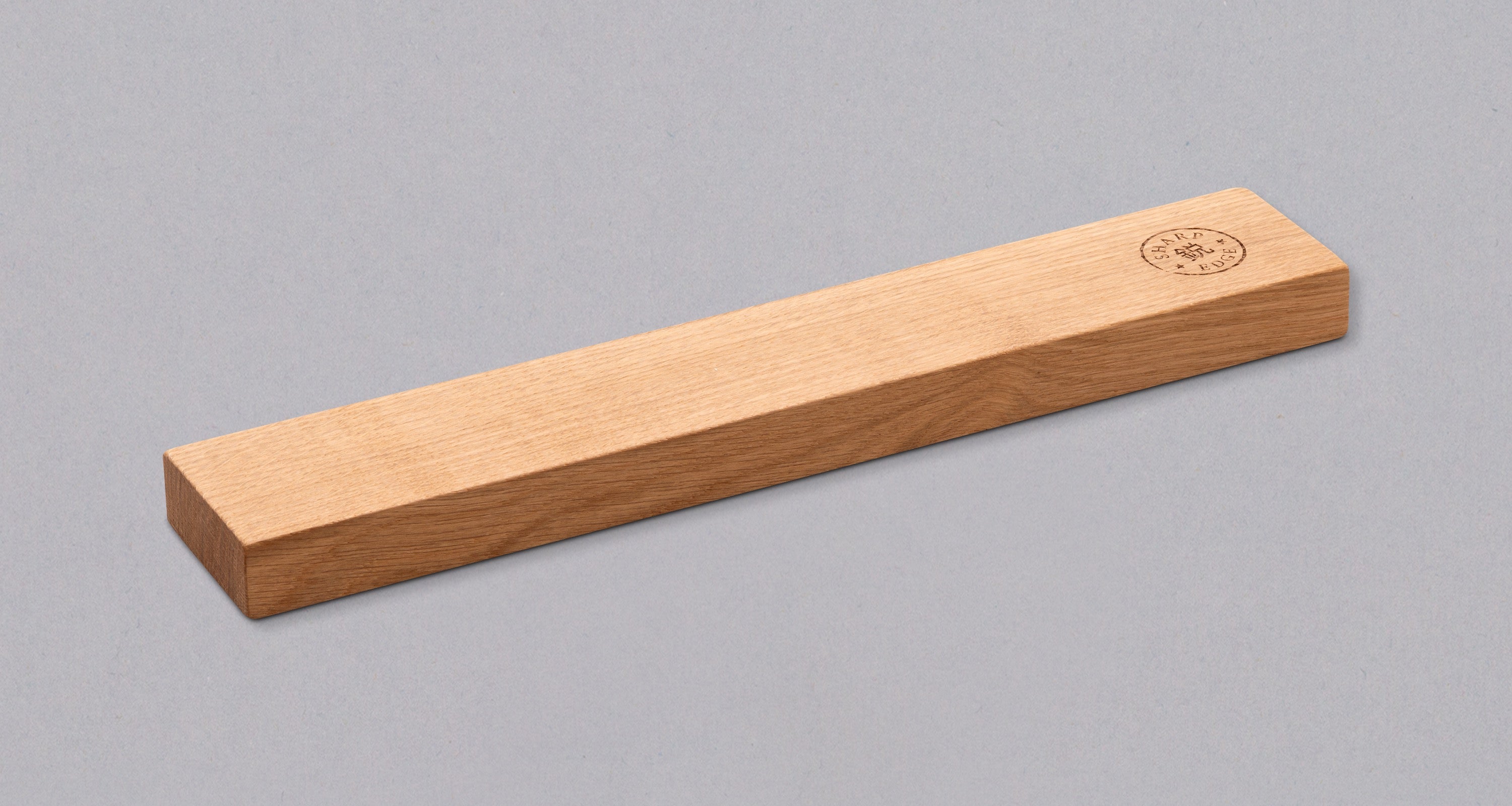 Magnetic Knife Holder Oak 4 Knives SharpEdge magnetic-knife-holder-oak-4-knives-sharpedge