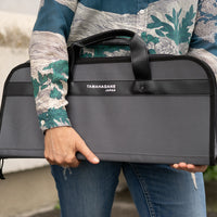 Tamahagane Chef's Knife Bag / holds 7 knives ; The Tamahagane knife bag is an excellent choice for professionals and home-cooking enthusiasts who want to have their knives ready in no time whenever occasion requires. The bag contains 7 separate pockets for kitchen knives and other cooking utensils.