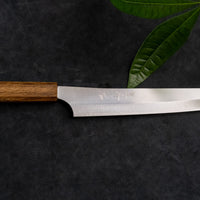 Kurosaki Sujihiki Gekko from the Gekko line is the work of a talented master blacksmith Yu Kurosaki. The minimalistic, lightweight, perfectly balanced blade is treated to a high polish. The knife features new VG-XEOS steel (61 HRC), which has excellent resistance to wear and corrosion, and is fitted with an oak handle.