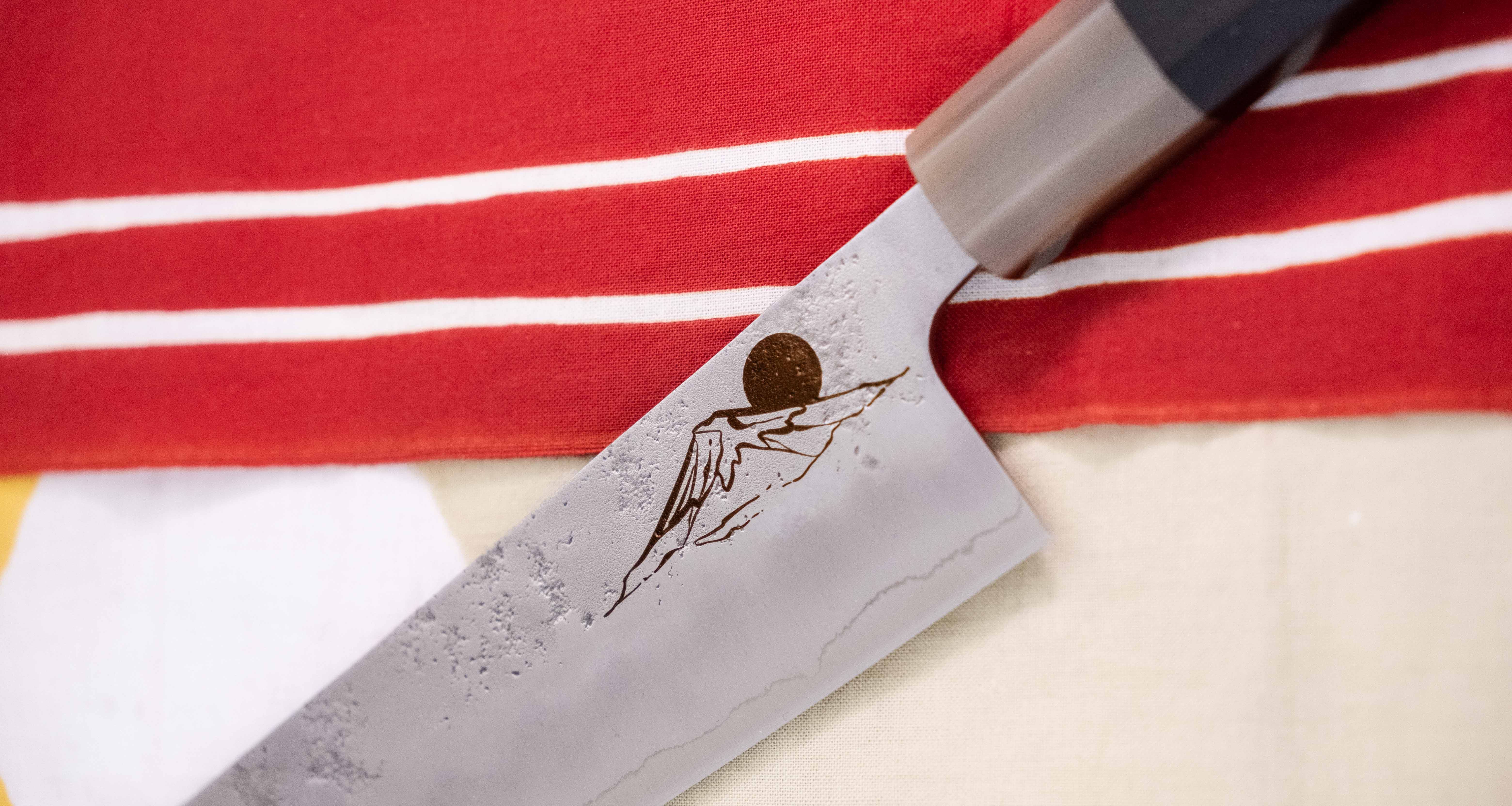 Mt Fuji Engraving on the Blade [service] – SharpEdge