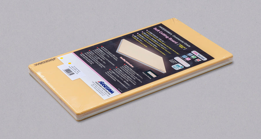 Hasegawa’s soft cutting boards are top of the line cutting boards which are especially well suited for use with Japanese kitchen knives. This board’s plastic surface is a great substitute for wood due to its similar characteristics: the soft surface is easy on the knives’ blades, resulting in longer edge retention.