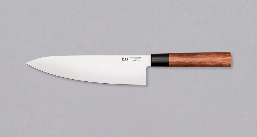 KAI Seki Magoroku Santoku-mes van redwood 17,0 cm - 1K6 koolstofstaal met 57 (±1) HRC - glanzend gepolijst lemmet - sequoia pakka hout - handgemaakt in Japan KAI Seki Magoroku Santoku-mes van redwood 17,0 cm - 1K6 koolstofstaal met 57 (±1) HRC - glanzend gepolijst lemmet - sequoia pakka hout - handgemaakt in Japan
