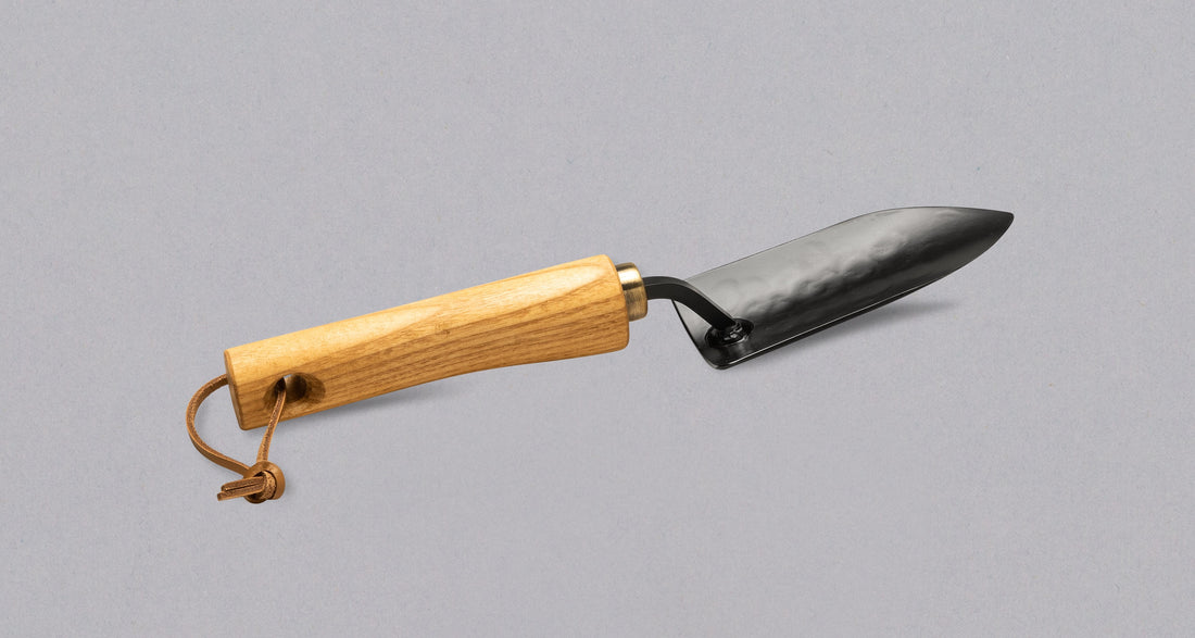 Kondo Seisakusho Transplanting Trowel - Small