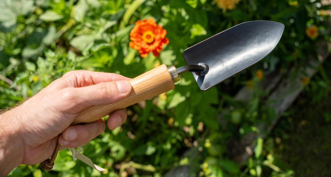 Kondo Seisakusho Transplanting Trowel - Small