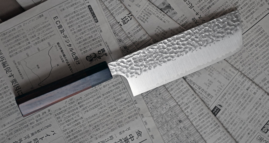 Kouhei-Shinmatsu ZDP-189 Nakiri Silver comes as the culmination of a decade’s worth of expertise and mastery of Japanese knife forging, passed down through generations within the Suncraft smithy. ZDP-189 steel knives are extremely rare and are made by Suncraft specifically for SharpEdge. 