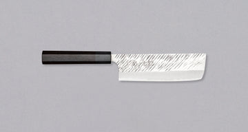 Kurosaki Nakiri Fujin is a limited edition collector's item - a knife from the talented master blacksmith Yu Kurosaki. It's made of excellent SG2 powder steel, which undergoes a heat treatment process to get a hardness of 63 HRC. The luxurious octagonal dark rosewood handle is topped with a black pakka wood ferrule.