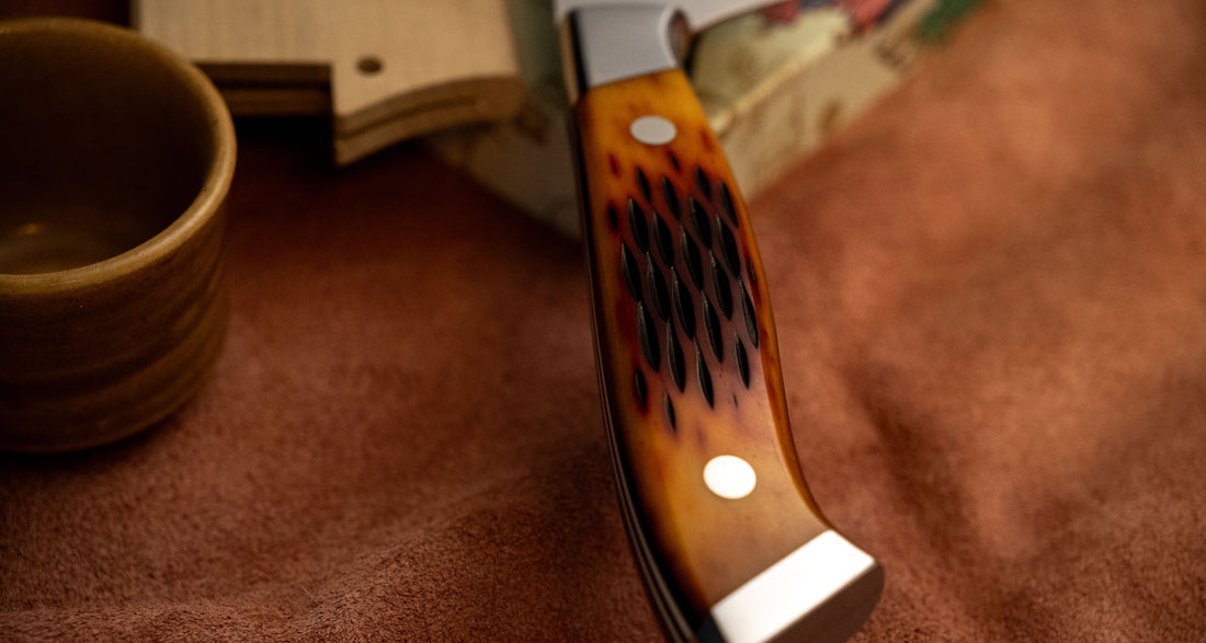 NENOX-S Gyuto Migaki 240mm (9,4") [Os sculptat Amber]