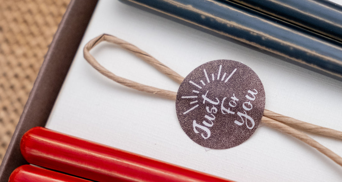 Haze Chopstick Gift Set – Navy Blue and Red