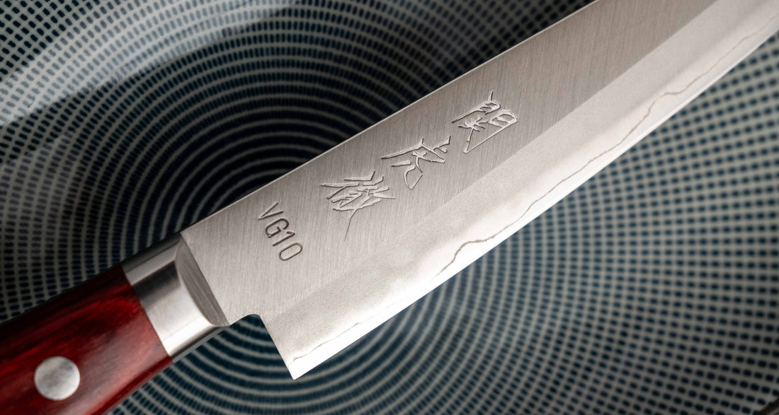 Seki Kotetsu Petty Vg-10 Migaki 135mm (5.3") [red pakkawood]