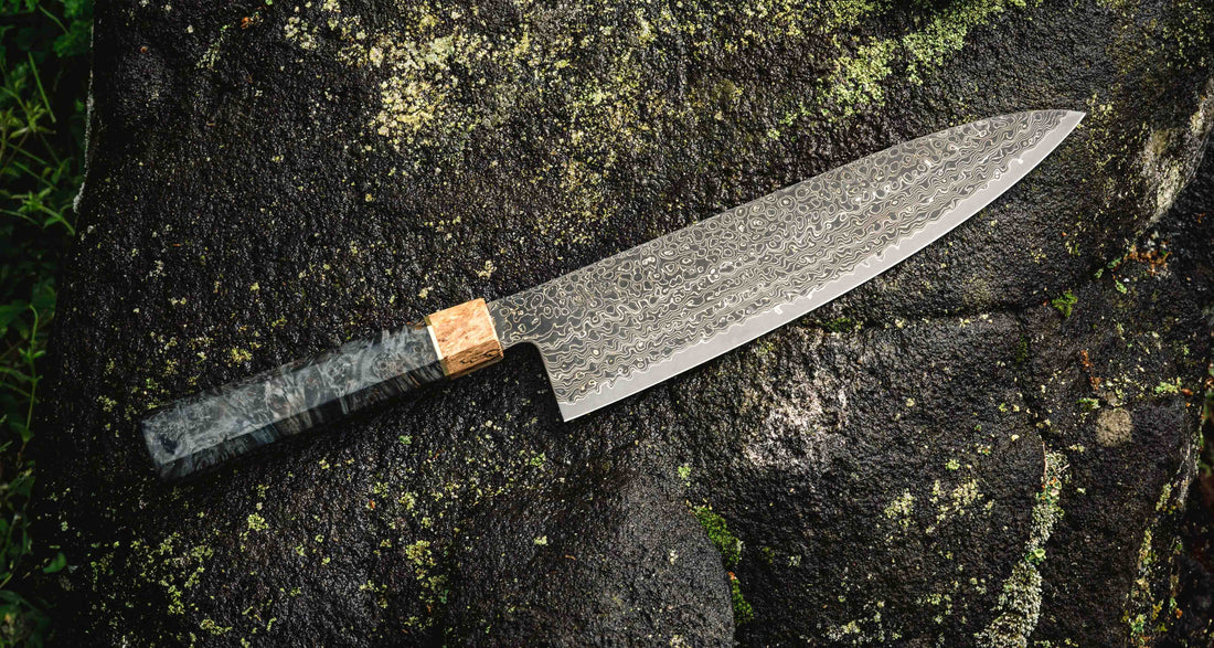 The Senzo Dawn Limited Edition Gyuto SG2 200mm (7.9") is a multi-purpose Japanese knife, hand-made in the Japanese smithy Suncraft. It's a stunning collector's item. The knife is fitted with a traditional Japanese octagonal handle topped with a special ferrule made from the wood of a 300-year-old holy oak tree.