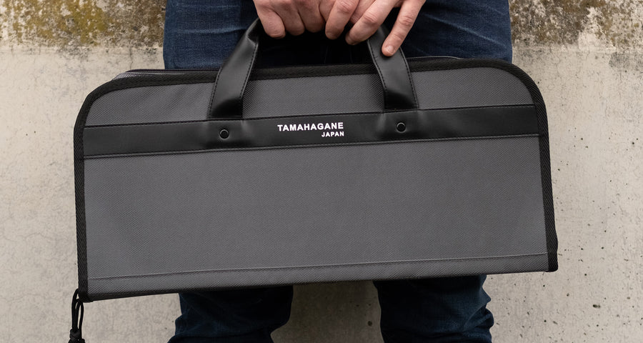 Tamahagane Chef's Knife Bag /  holds 7 knives ; The Tamahagane knife bag is an excellent choice for professionals and home-cooking enthusiasts who want to have their knives ready in no time whenever occasion requires. The bag contains 7 separate pockets for kitchen knives and other cooking utensils. 