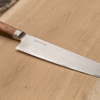 Tamahagane Tsubame Gyuto features a super-long blade of 270mm (10.6”) in length, reserved for only the most daring users. It also requires a large work area and a big cutting board. Due to its length, it is recommended for experienced chefs and all those who are accustomed to longer knives.