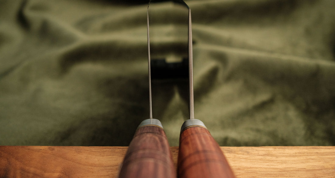 Side-by-side comparison of thick and standard Chinese cleaver blades.