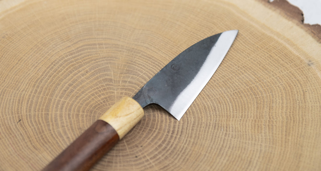 Yoshida Ajikiri SUJ-2 Kuro-uchi 100 mm (3,9 Zoll) [Rosewood-Cedar/Oval]