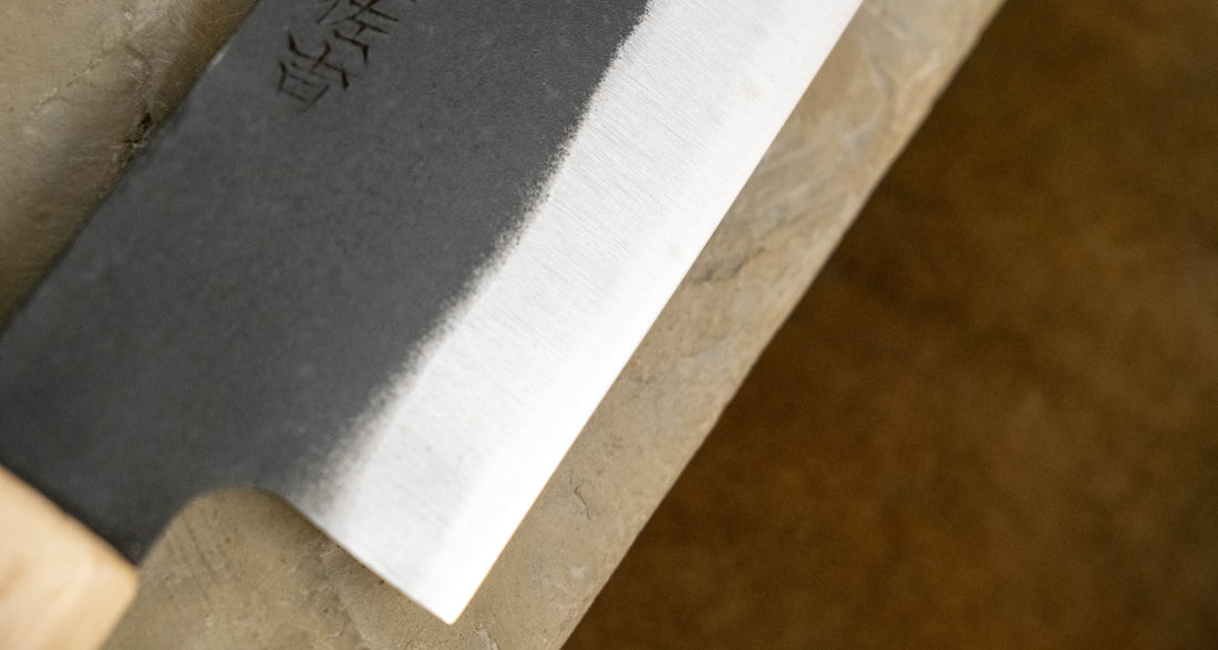 Yoshida Santoku SUJ-2 Kuro-uchi 165mm (6.5") [Rosewood-Cedar/Octagon]