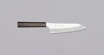 Kurosaki Bunka Gekko from the Gekko line is the work of a talented master blacksmith Yu Kurosaki. The minimalistic, lightweight, perfectly balanced blade is treated to a high polish. The knife features new VG-XEOS steel (61 HRC), which has excellent resistance to wear and corrosion, and is fitted with an oak handle.
