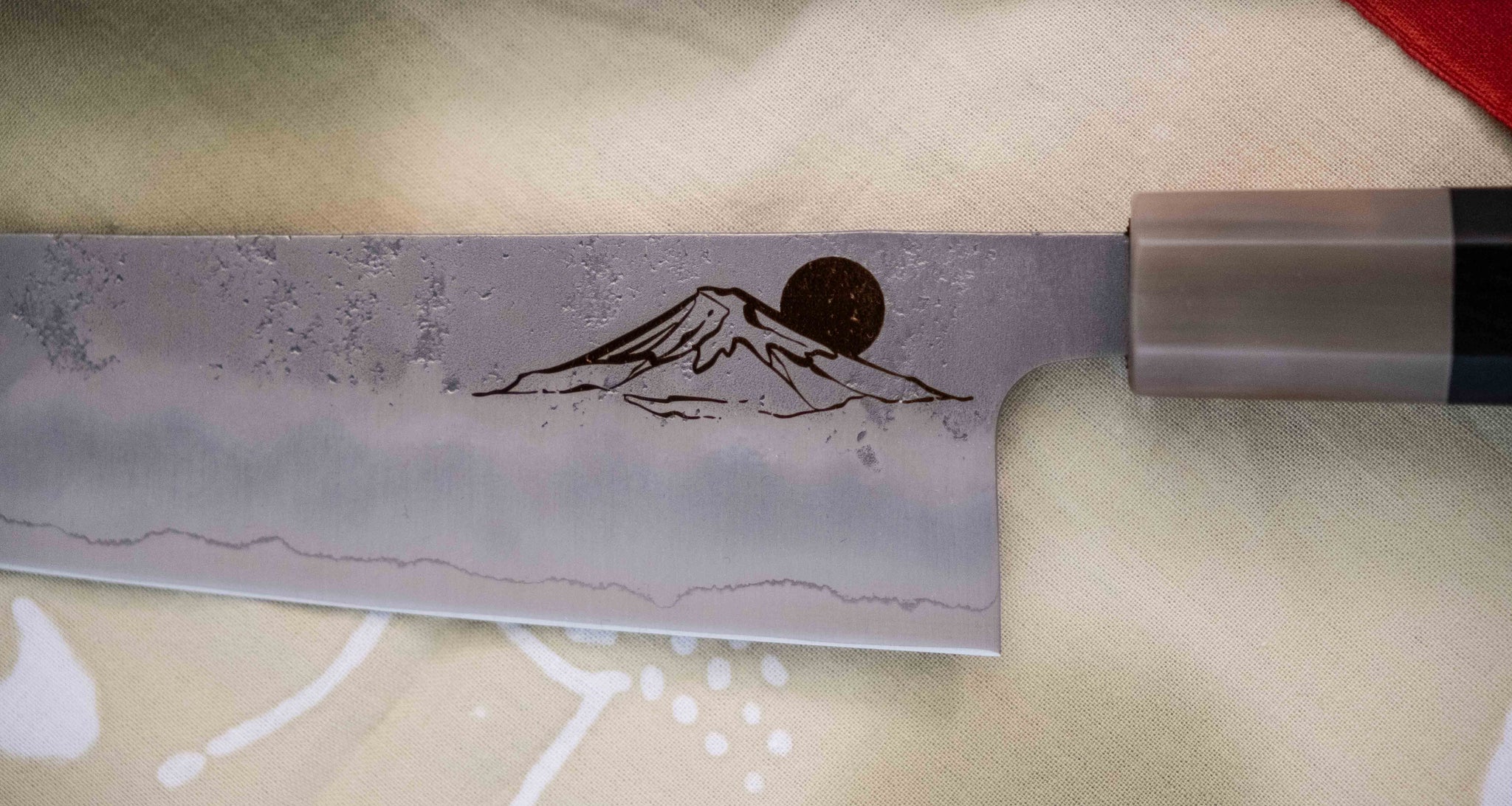 Mt Fuji Engraving on the Blade [service] – SharpEdge
